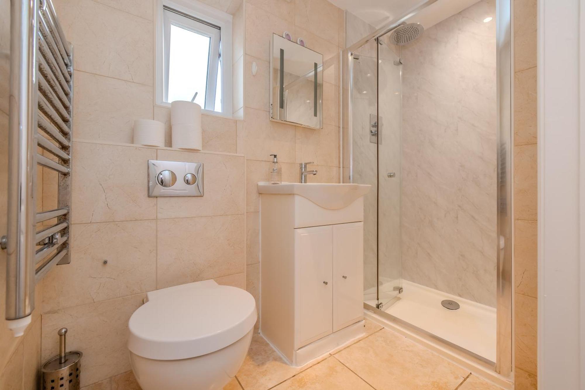 Serene 2-bedroom L Perfect For A Quiet, Relaxing